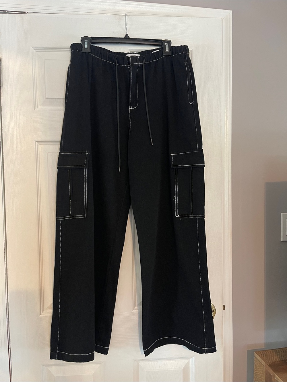 Forever 21 Premium Black Cargo Drawstring Pants with Contrast Stitching